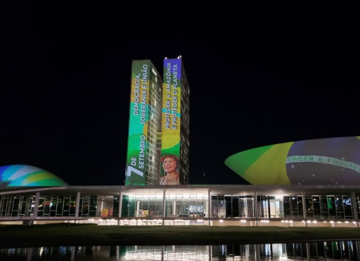 Congresso Nacional recebe projeção de imagens alusivas à Semana da Pátria